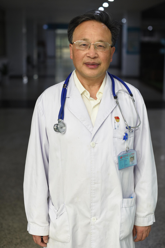 全国政协委员、湖南省郴州市第一人民医院急诊科主任徐自强。摄影/新京报记者 　邵骁歆