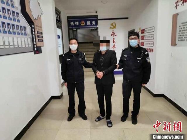 男子冒充警察诈骗狱友家属：钱没骗到，自己“栽了”