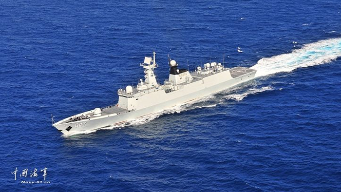 “临沂”号护卫舰。