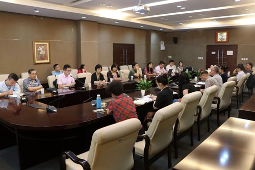  （图为“上海市罕见病患者注册登记会议”）