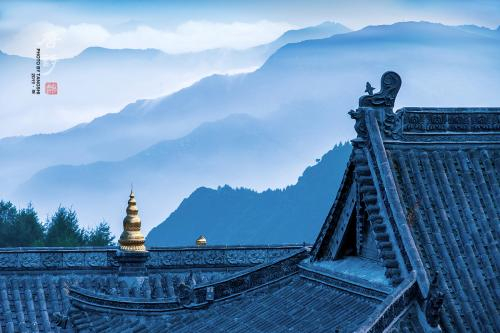 《苍茫清凉寺》。2017年7月，拍摄于山西五台山清凉寺。苏唐诗 摄