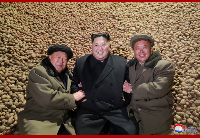 　金正恩再次视察三池渊土豆粉厂