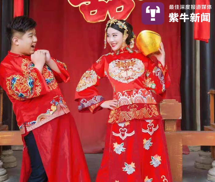 夫妻俩的新婚照片