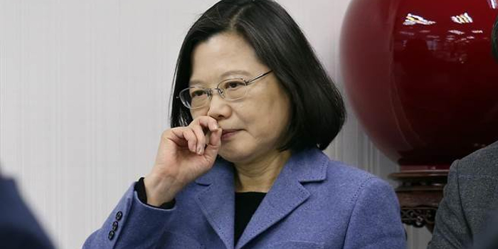 港媒:台独逼迫蔡英文摊牌 年底前台海不会平静