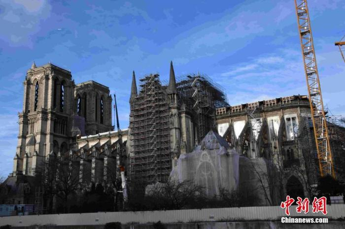  当地时间2019年12月22日，巴黎圣母院修复工作紧张进行中。中新社记者 李洋 摄