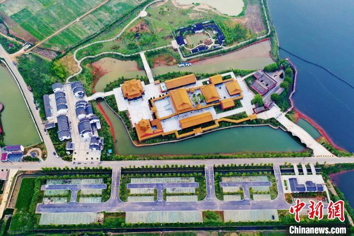 俯瞰位于鄱阳湖畔的江西余干县忠义文化园全景。　刘占昆 摄