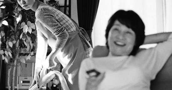 二战后出生的妻子们并不像老一辈日本人那样，认为把一生献给夫家是理所当然的。