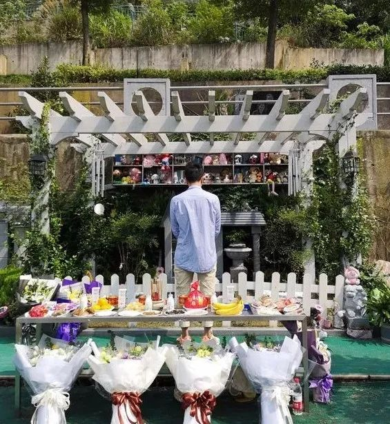 △ 陵园距离蓝色钱江只有13公里，林生斌常来探望 供图 | 林生斌