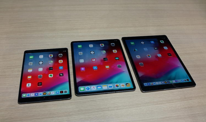 左至右：iPad Pro 10.5、新 iPad Pro 12.9、老款 iPad Pro 12.9