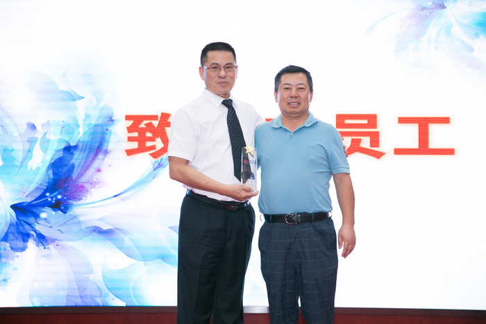 　　饶微(左)与翁先定(右)