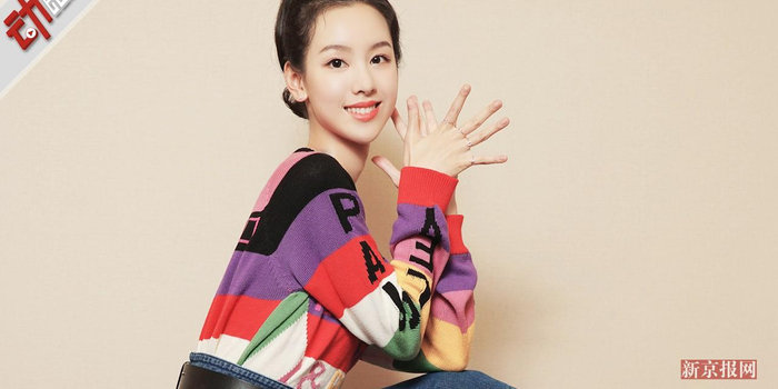 小耳朵陈都灵现场模仿蜡笔小新 重现电影《破