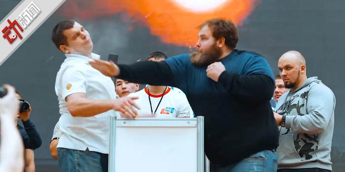 战斗民族的狂欢!俄罗斯举办扇耳光大赛 冠军一