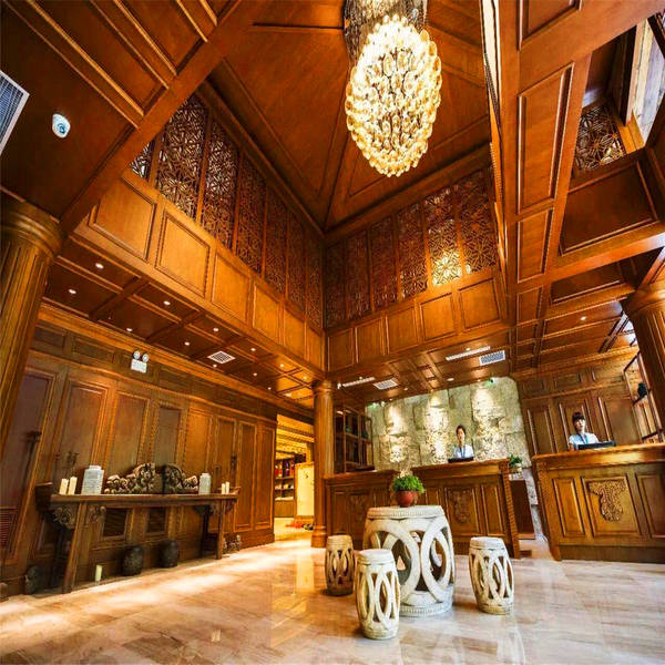 酒店内部多为木质结构。旅游网站介绍图