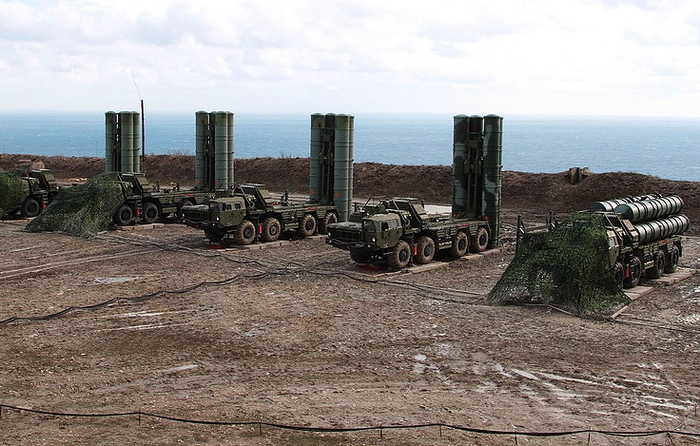 资料图：S-400发射车 图源：俄罗斯国防部