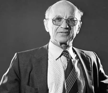 　　米尔顿·弗里德曼（Milton Friedman，1912年-2006年），美国当代经济学家、芝加哥经济学派代表人物之一，货币学派的代表人物。1976年获诺贝尔经济学奖，以表扬他在消费分析、货币供应理论及历史、和稳定政策复杂性等范畴的贡献。