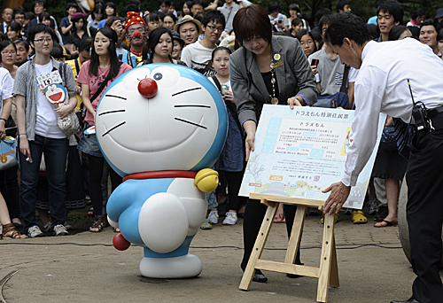  哆啦A梦注册成为川崎市特别居民。新华社发（关贤一郎摄）
