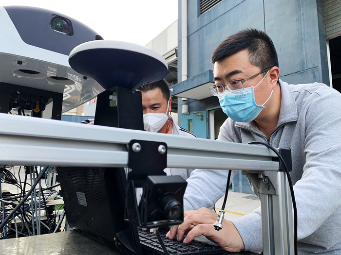 　　图为京东物流自动驾驶首席科学家孔旗