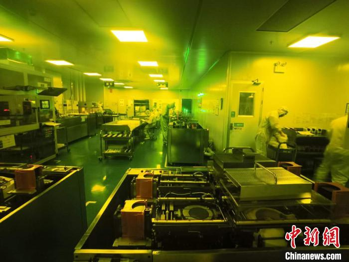     芯片生产制造车间　张俊　摄