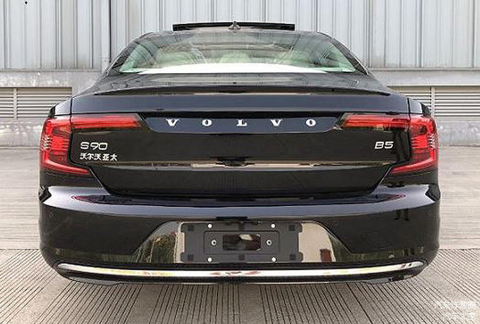 国产新款S90 B5车型尾部