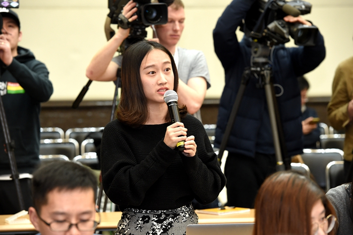 中国证券报记者提问