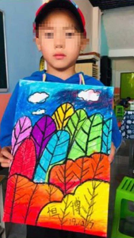 　　▲10月7日，出事前一天的程昊和他画的画。受访者供图