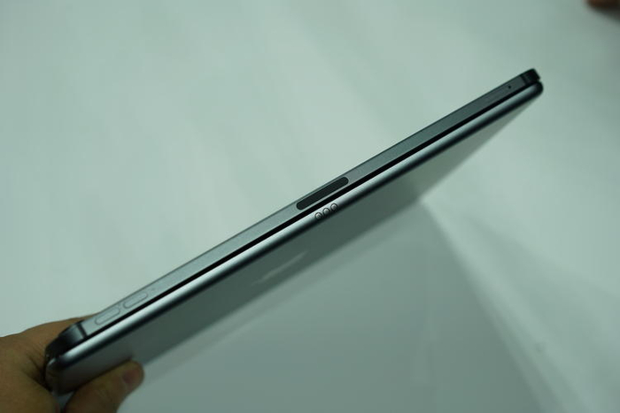两代 iPad Pro 12.9 侧边对比