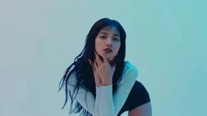 明星 | Lisa最新「独舞影片」性感秒杀全场,网友:我跪着看完!