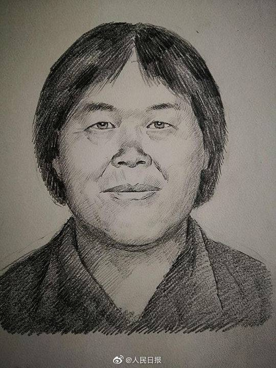 山东退休“画像神探”林宇辉绘制的“梅姨”第二幅画像 本文图均为 封面新闻 图