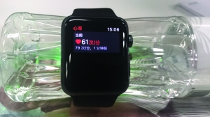 在半瓶矿泉水上也测出了心率