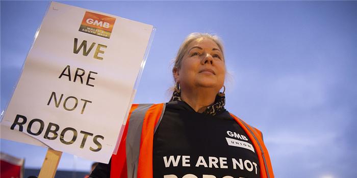 黑五来临英国亚马逊公司员工举行抗议 要求涨