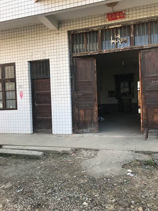 谭纯正倒地身亡地点。澎湃新闻记者 蒋格伟 摄