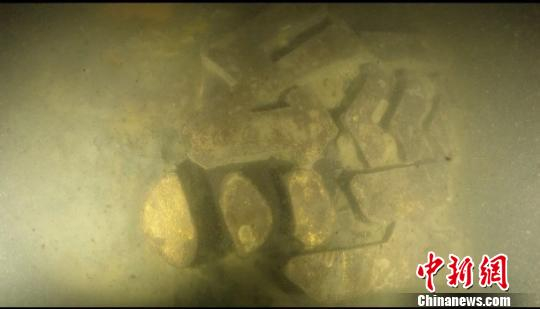悬挂于舰体舷侧的“經”“遠”二字　国家文物局供图