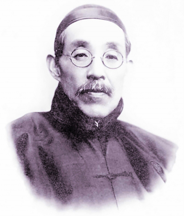 严修像&nbsp; 北京晚报 资料图