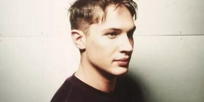 汤姆·哈迪出演传记片 将扮演黑帮传奇人物卡