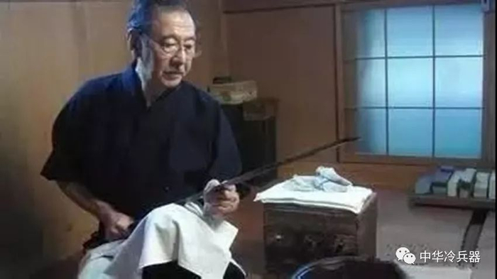 十步一杀人,千里不留行的嗜血利刃——日本刀为何有这么大威力?