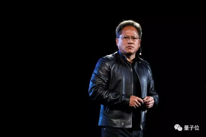 英伟达老黄又来送大礼,全新Titan V CEO限量版GPU火力全开__财经头条