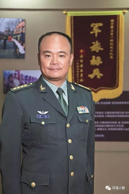 2019年9月，中国人民解放军仪仗大队大队长韩捷接受本刊专访。（本刊记者 侯欣颖 / 摄）