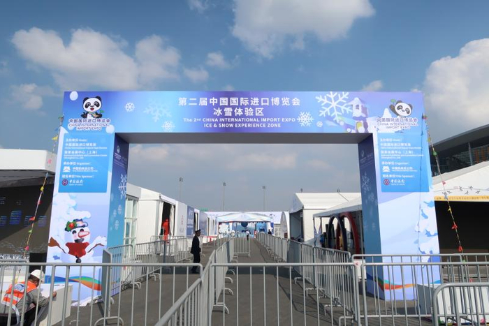 当人工造雪遇到了“秋老虎”