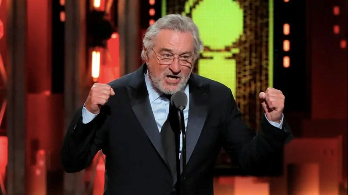 罗伯特·德尼罗在托尼奖颁奖典礼上大骂特朗普