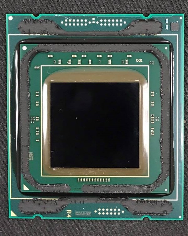 采用硅脂散热的CPU，开盖后很容易清理干净