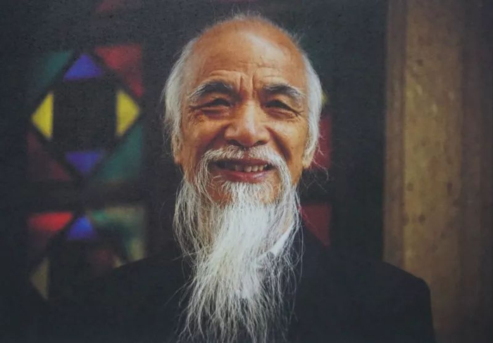 传奇!佛山街头有个“白须公”,10分钟把你复制在纸上~