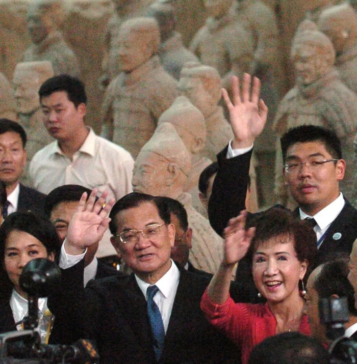 连战，参观兵马俑博物馆