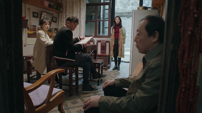 老屋翻账本。图源网络