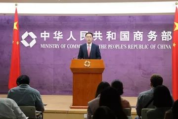7月19日，商务部发言人高峰 图自商务部