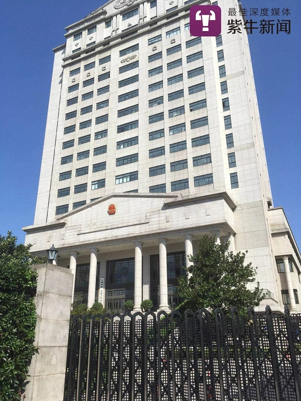 上海二中院门口