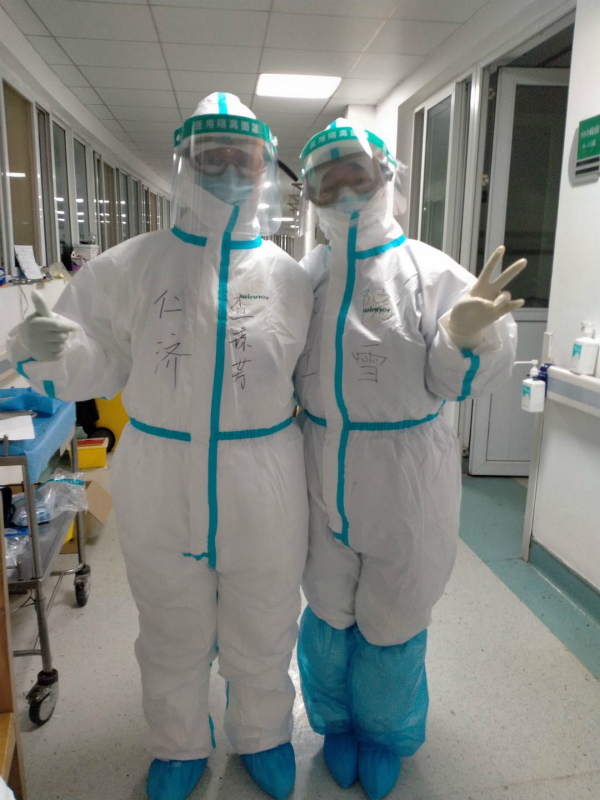 图说：上海第一批援鄂医疗队队员 作者供图