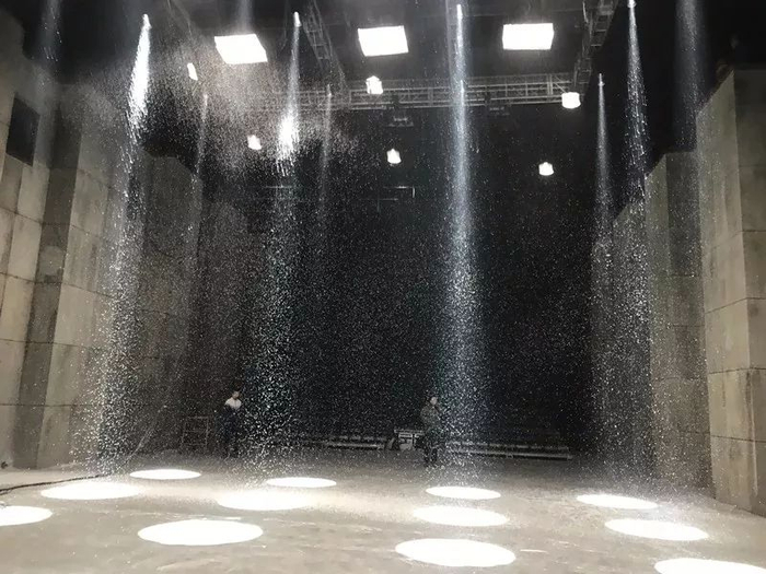 郭壮飞参与布置的灯光