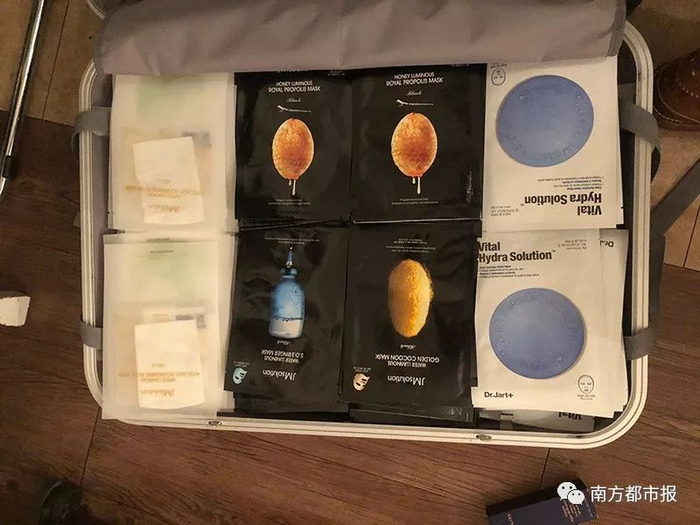 田心在韩国买的面膜