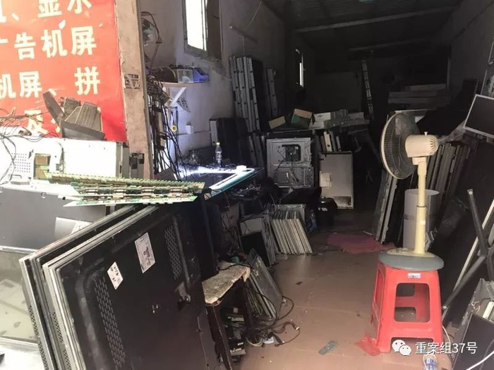 ▲图为液晶显示屏维修店。新京报记者庞礡&nbsp;摄