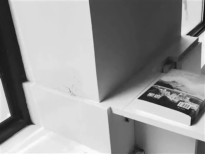 张艳华的书吧多处漏水